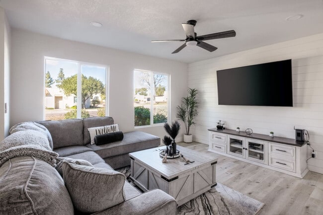 Building Photo - 5903 N 83rd St Unit ID1309635P Rental