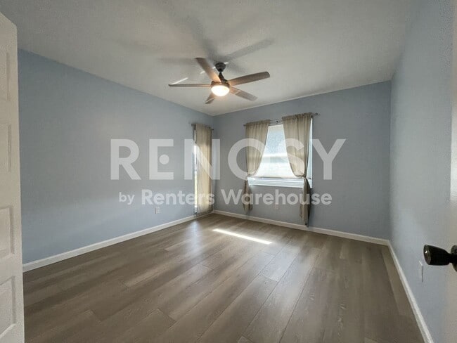Photo - 110 Gloucester Blvd
