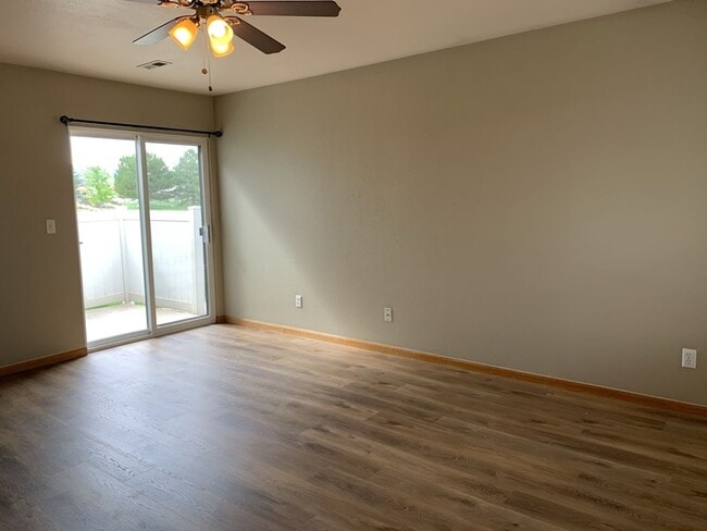 Photo - 3 Bed, 2 Bath Duplex in West Fort Collins close to Foothills