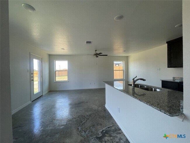 302 Agua Chiquita Ct