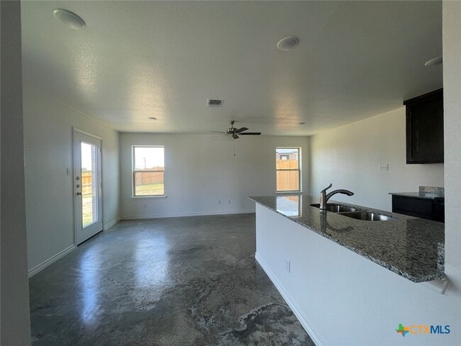 Photo - 302 Agua Chiquita Ct