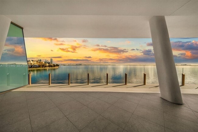 Photo - 5 Grove Isle Dr Unit M403