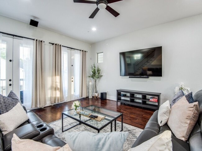 Photo - 1509 Holly St