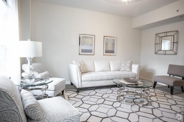 2BR,2BA,-1200SF