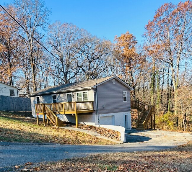 Building Photo - 6343 Cadbury Dr NW