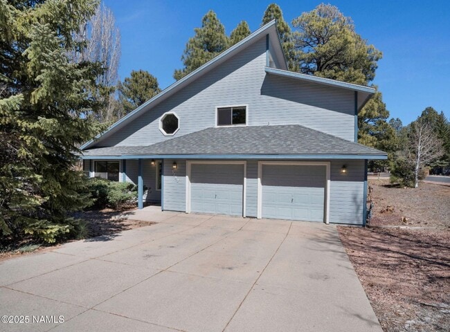 Building Photo - Gorgeous Flagstaff Rental