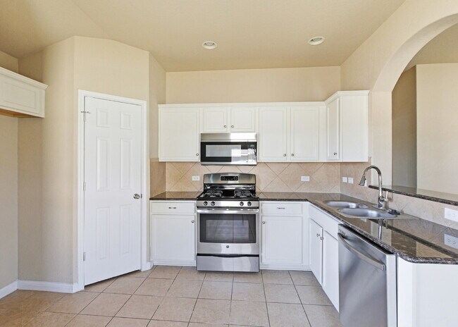 Photo - Move-In Ready 3 Bedroom Home with Granite Kitchen and Covered Patio!