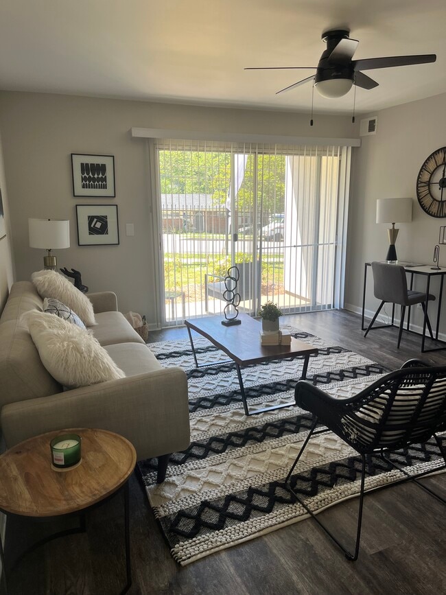 Photo - Woodland Park Apartments