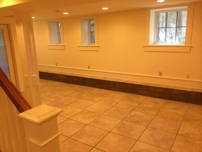 Photo - 343 College St Unit 1