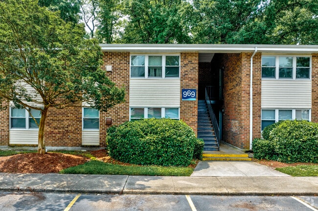 Photo - Lake Village