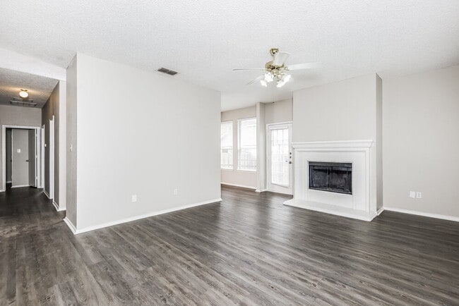 Photo - 6821 Prairie Hill Rd N