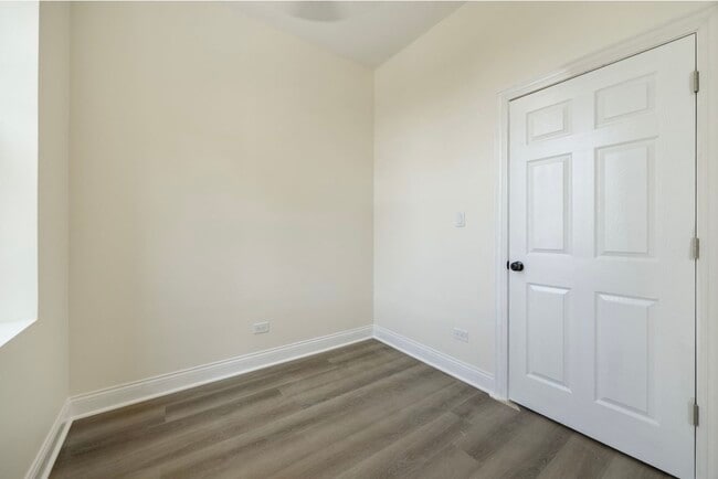 Photo - 5617 S Laflin St Unit 2