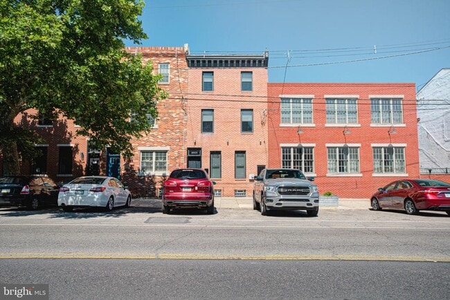 Building Photo - 2353 E York St Rental