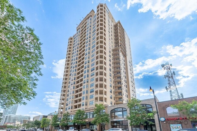 Building Photo - 1464 S Michigan Ave Rental