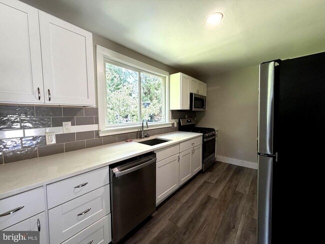 Photo - 223 S Main St