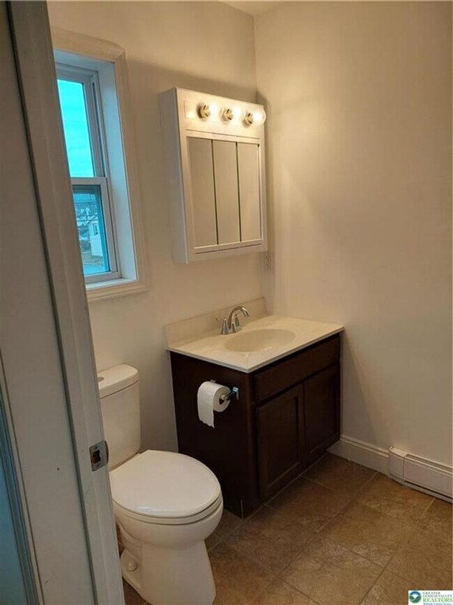 Photo - 315 Clearfield St Unidad B