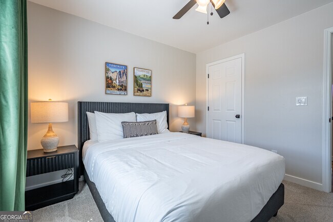 Photo - 18 Huntcliff Dr