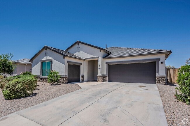 Building Photo - Spacious New-Build Family Home!