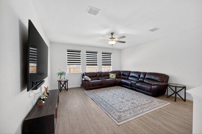 Photo - 7025 English Elm Trl