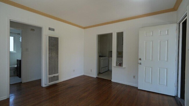 875 N Hoover St Unit 875