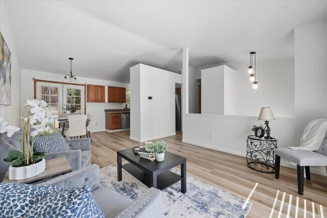 Photo - 2706 N Chestnut St