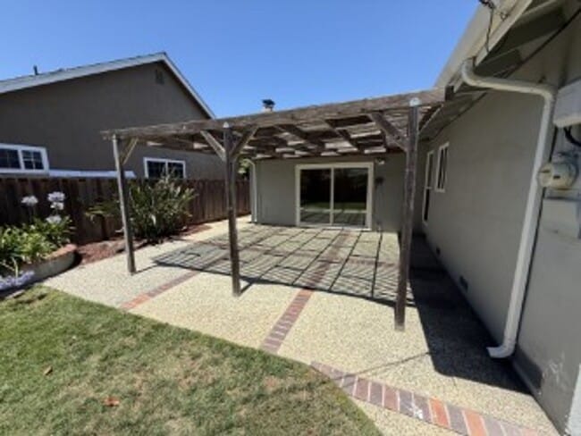 Photo - Single level 4 Bedroom home Near Downtown Campbell...pets ok and available now!