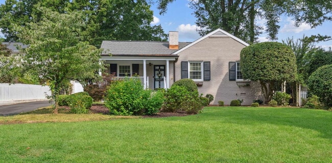 Charming Raleigh Retreat: 4-Bedroom Haven ... - Charming Raleigh Retreat: 4-Bedroom Haven ... Apartment