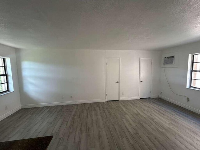 Photo - 1081 SE Monterey Rd Unidad C12