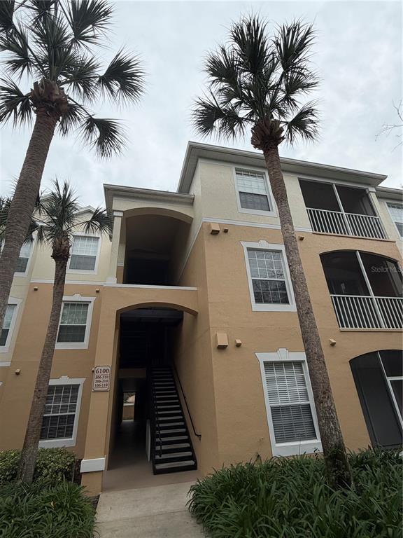 Building Photo - 6100 Stevenson Dr Unit 207