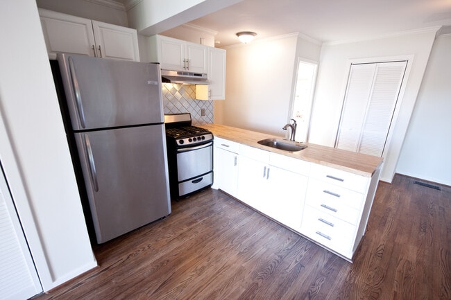 Photo - 2022 Wappoo Hall Rd Unit 1A