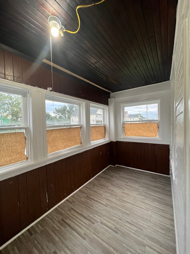 Sunroom 1 - 60 Sidney St Unit 1st floor