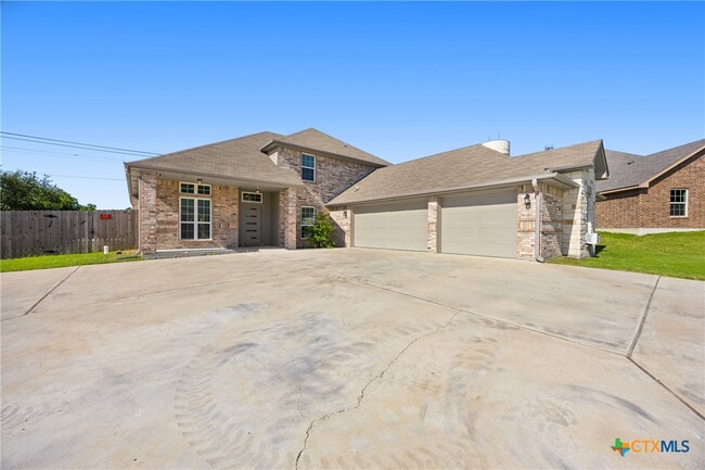Photo - 1553 Justice Dr Casa