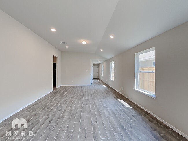 Photo - 5621 Corso Ct