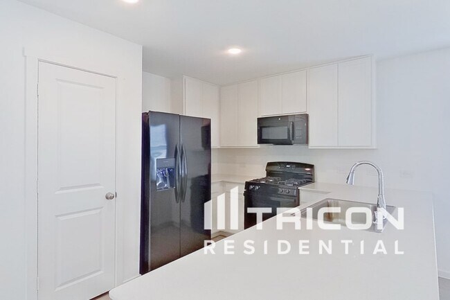 Photo - 2909 Yellow Pine Ave