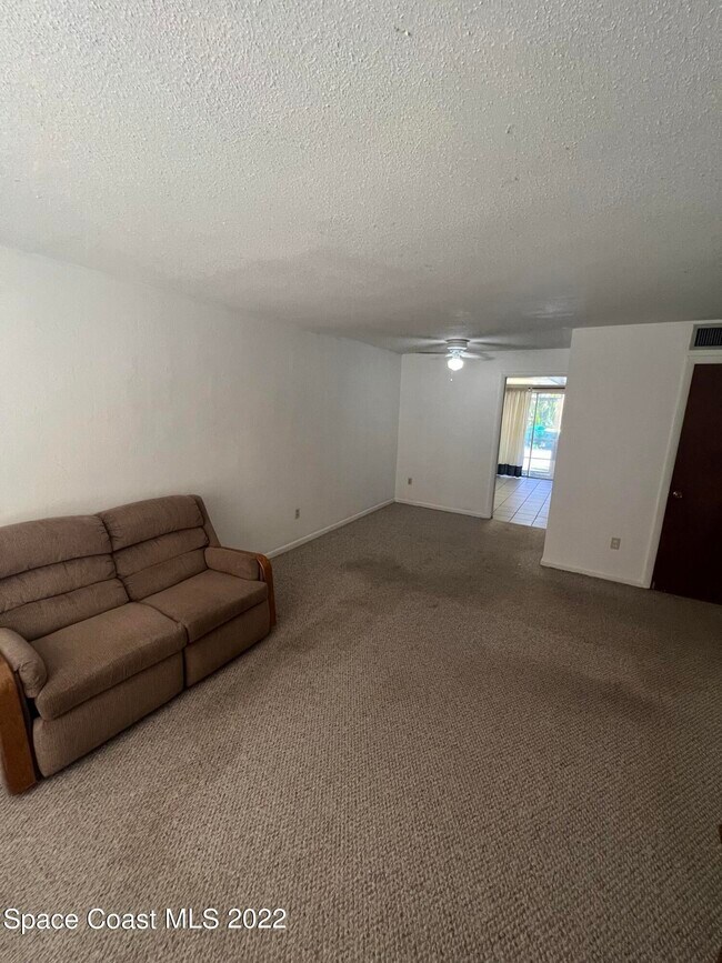 Photo - 2270 W New Haven Ave Unidad 2270