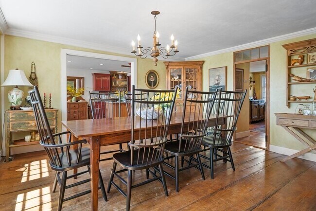 Photo - 86 Centre St