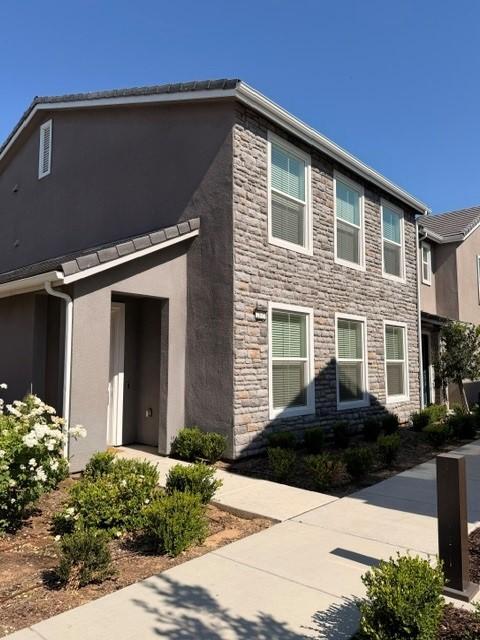 Building Photo - 2835 E Teaberry Dr