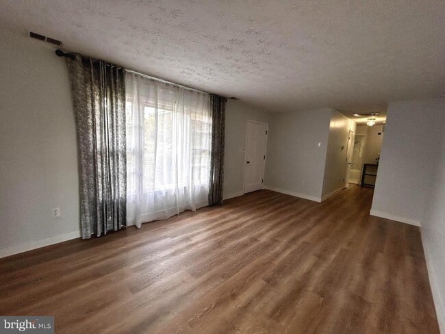 Photo - 112 Virginia Dr