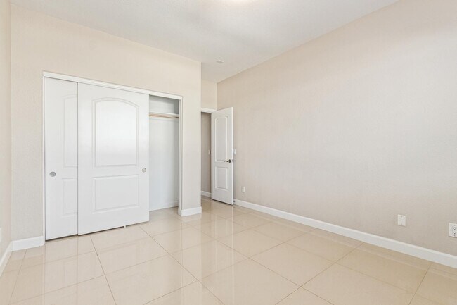 Photo - 2214 N 28th St