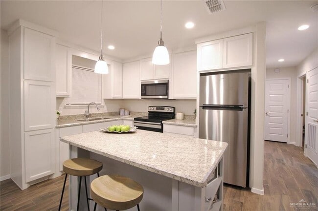 2109 Canyon Dr Unit 1