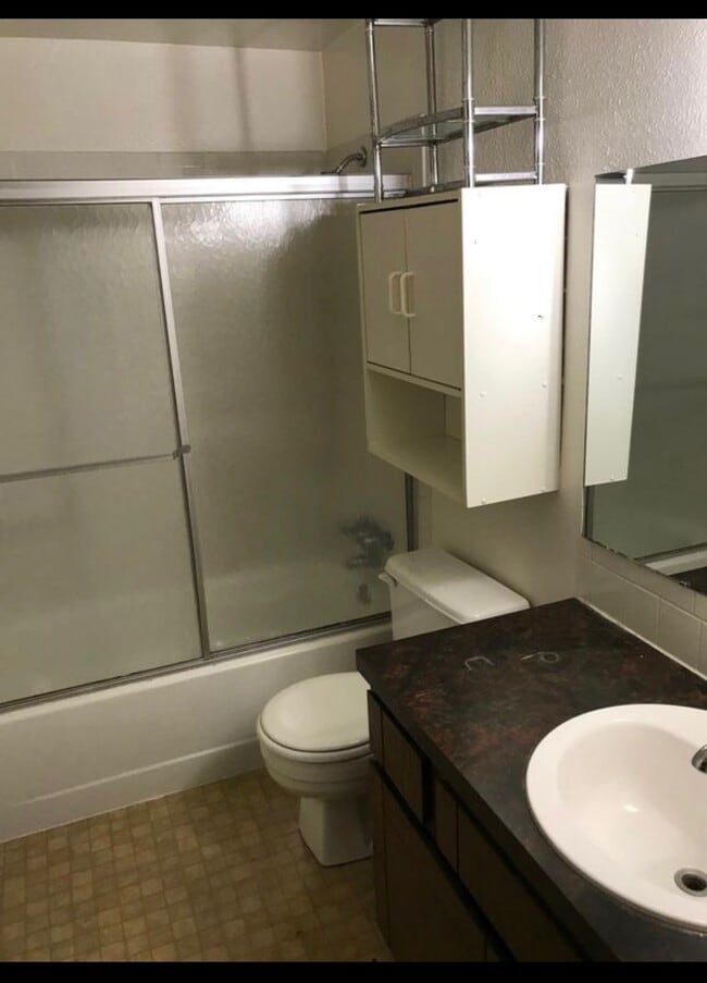 Photo - 1720 Cambridge Dr