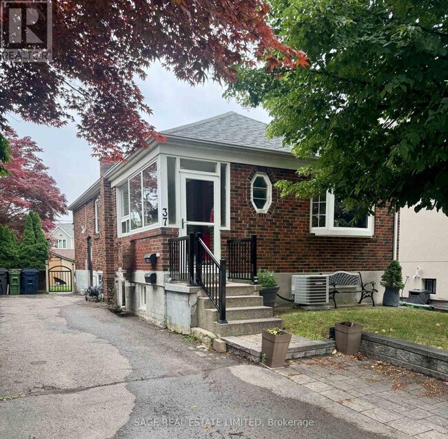 Photo - 37 Tiago Ave