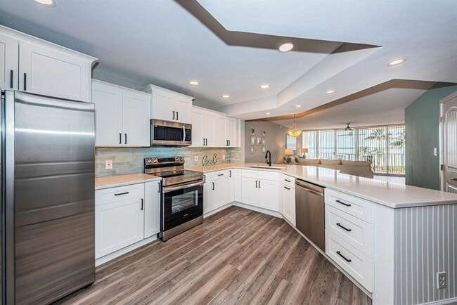5151 Isla Key Blvd S Unit 220