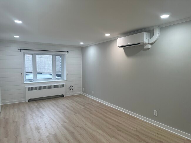 137 N Center St Unit 2
