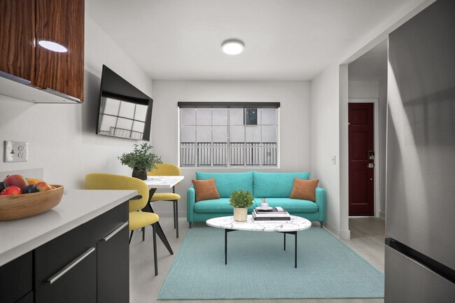 Photo - 920 Everett St.