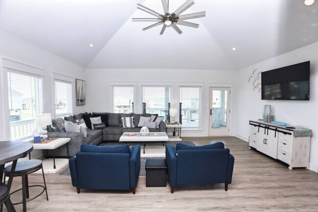 Photo - 939 Palm Ridge Dr Unit ID1223249P