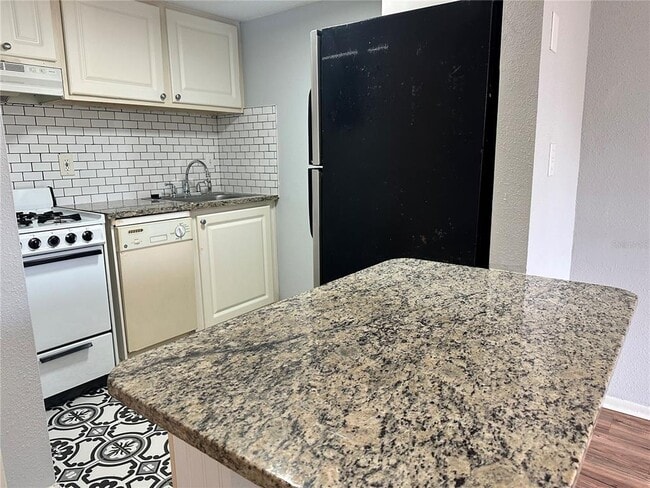 Photo - 122 Water Front Way Unidad 360