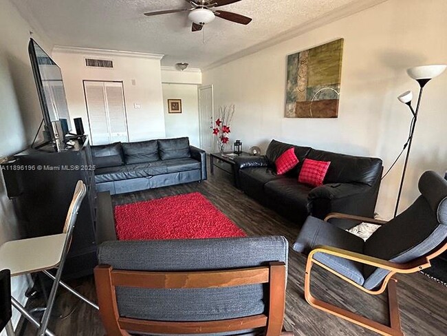 Photo - 11601 SW 2nd St Unit 21301