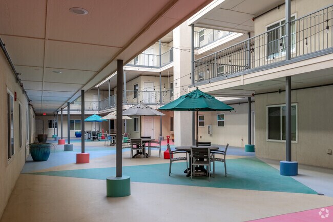 Courtyard - THE 501- Downtown living