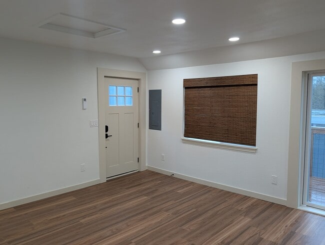 Photo - 16766 Blodgett Rd